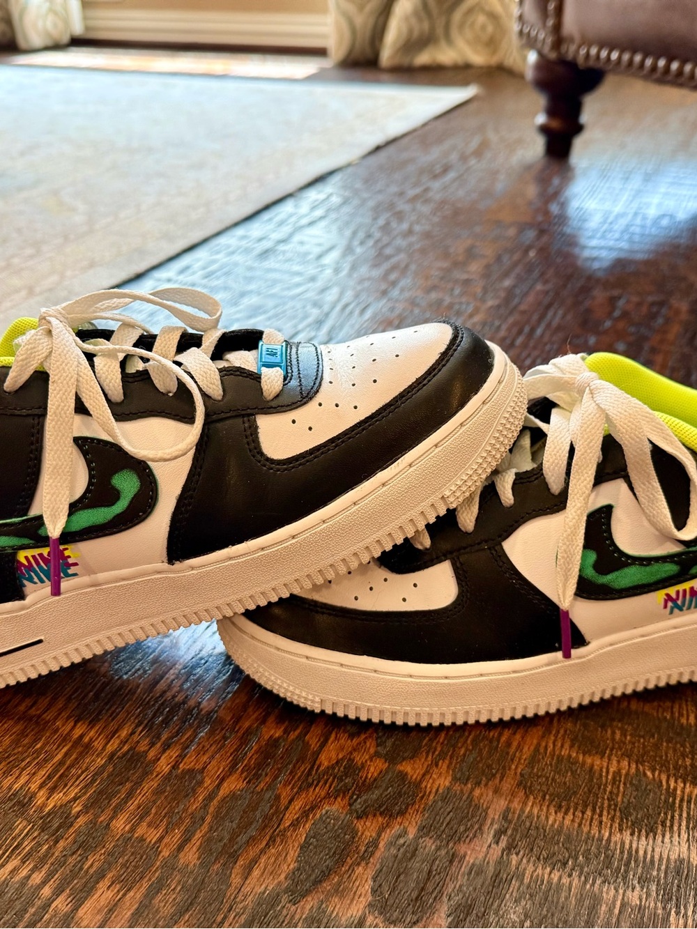 Nike Air Force 1 ‘07 Low LV8 GS Graffiti Black White Green Neon Yellow